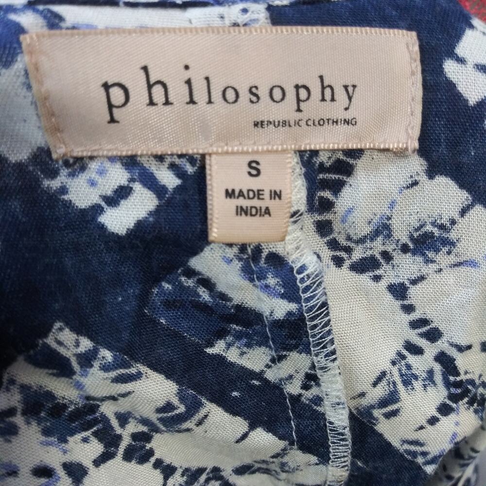 Philosophy Blue White Tie Dye Embroidered Boho Top Size Small - Picture 7 of 7
